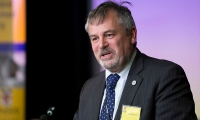 A picture of Chief Defence Scientist Dr Alex Zelinsky